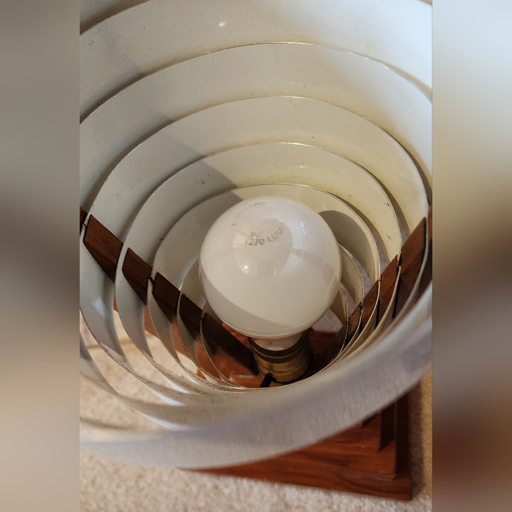 Vntg MCM Tornado Lamp - Picture 5 of 16